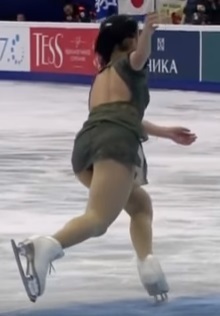 010467413de47.jpg
